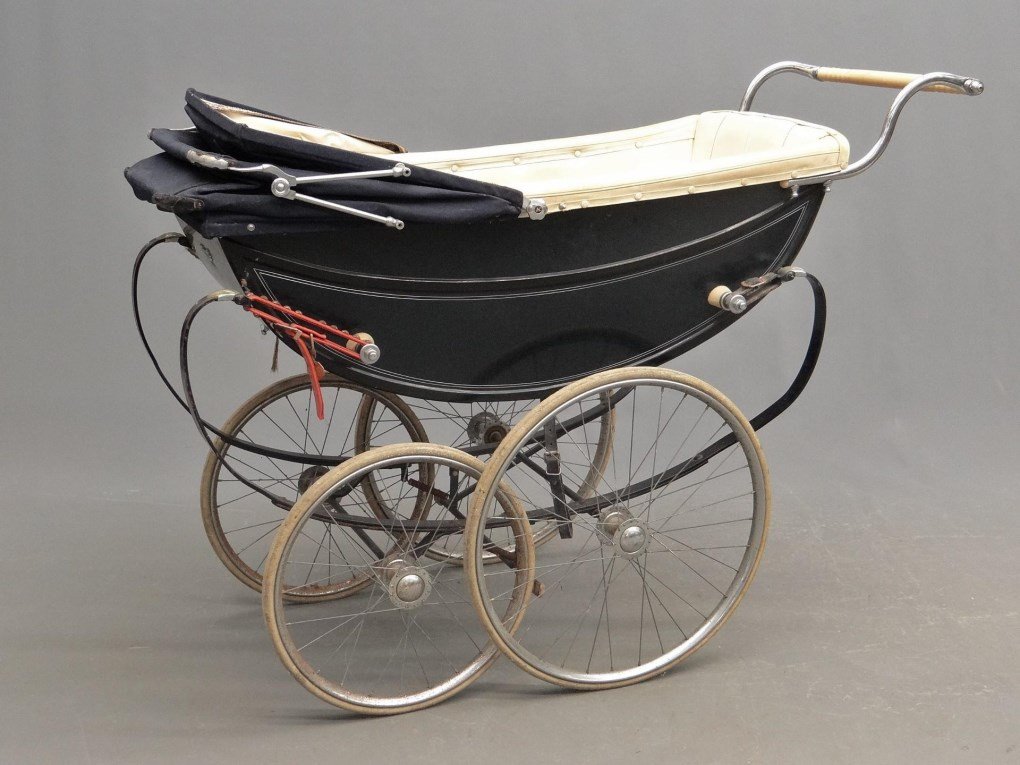Marmet top vintage pram