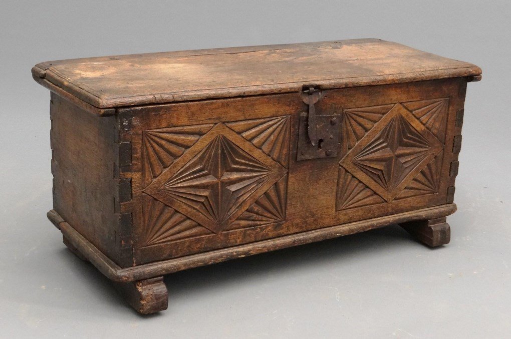 17th c. Blanket Box (1 of 7)
