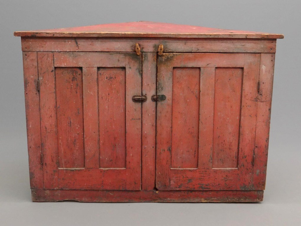 19th c. Corner Cupboard (1 of 6)