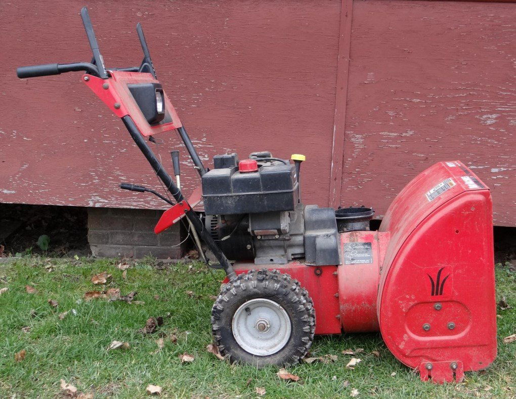 MTD Snow Blower (1 of 7)