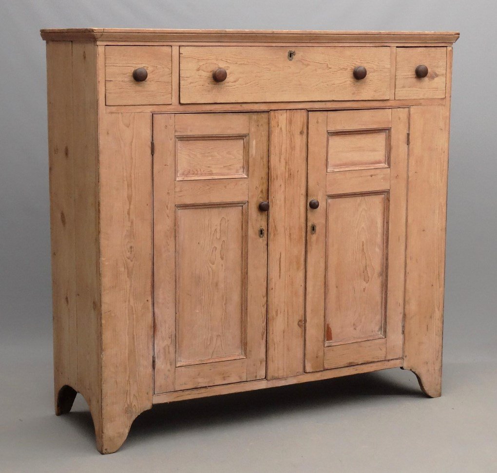 Scrubbed Pine Cupboard (1 of 7)