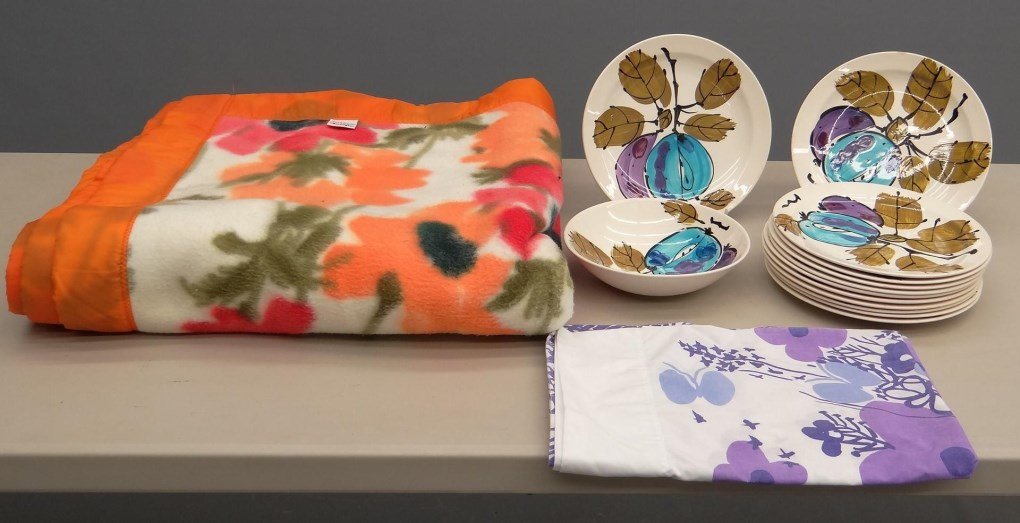 1960's Vera Neuman Lot: 1960's Vera Neuman items including (12) dinner plates, (1) soup bowl (Forbidden Fruit pattern), full size blanket and pillow case.