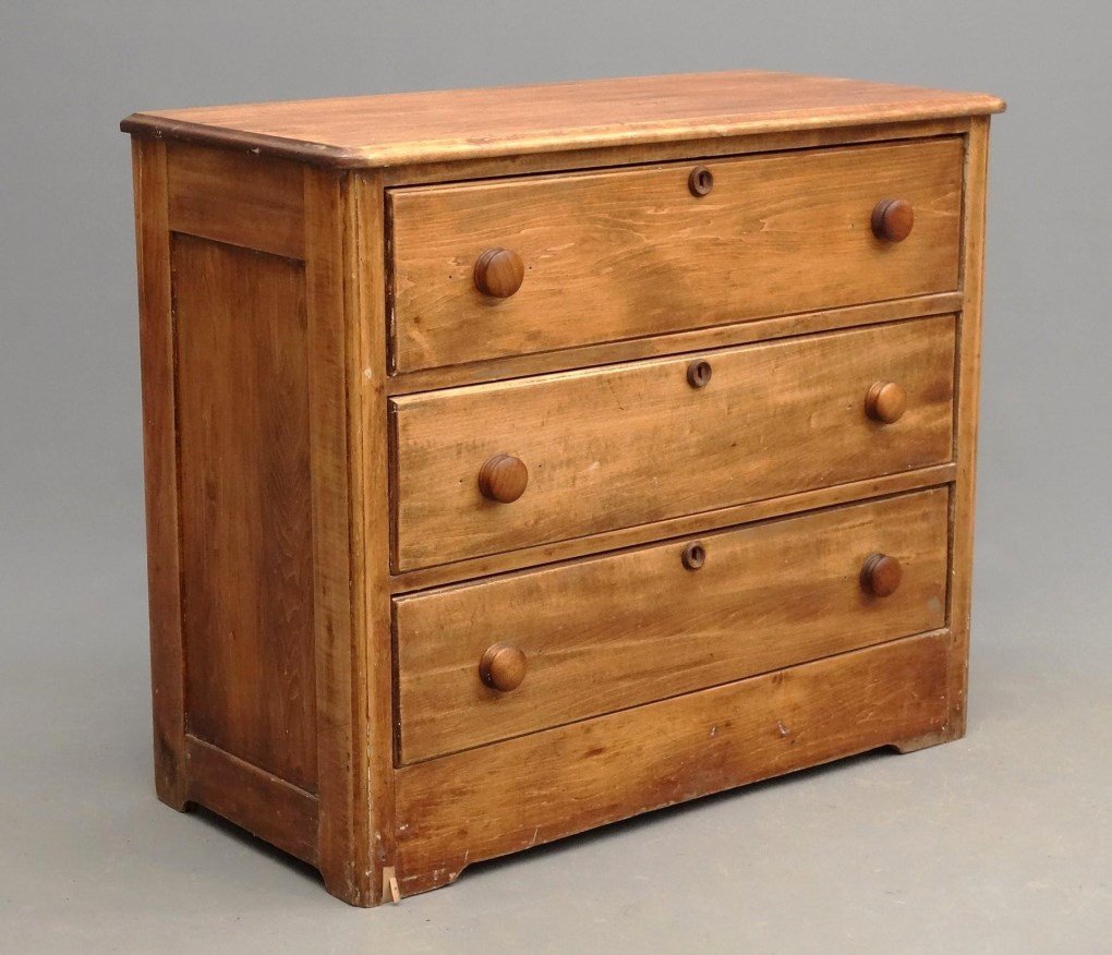 Cottage Pine Chest of Drawers (1 of 5)