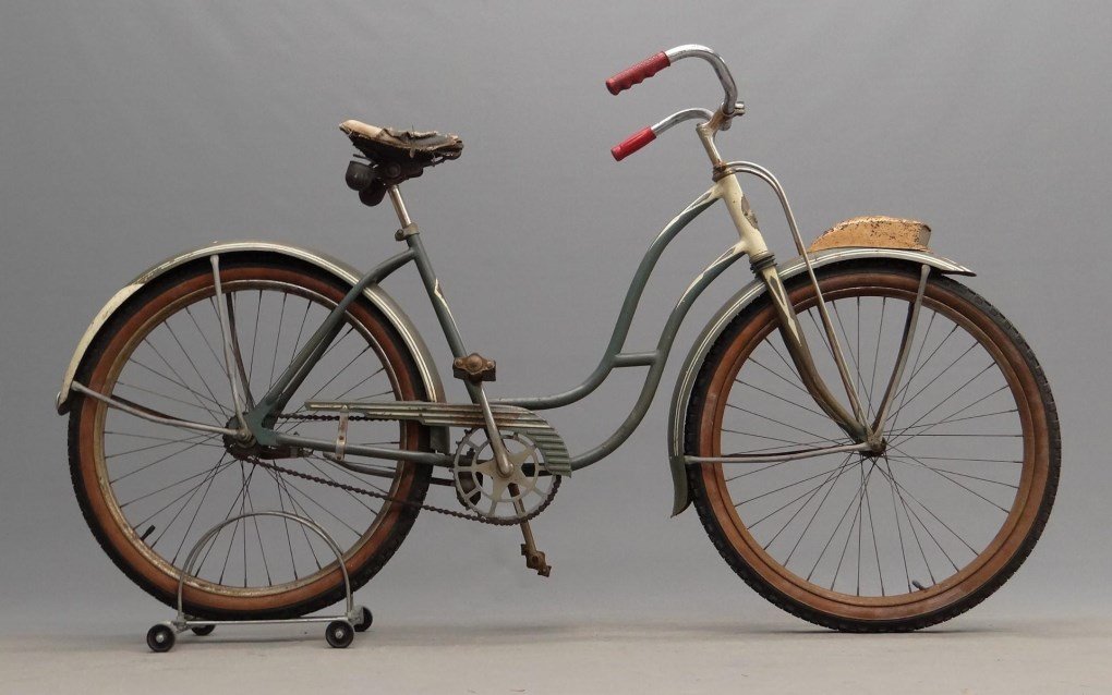 "Train" Style Headlight and Truss Rod Fork: 1948 Rollfast Ladies Balloon Tire Cruiser Bicycle with â€œTrainâ€ style headlight and truss rod fork. Original and in fair condition.