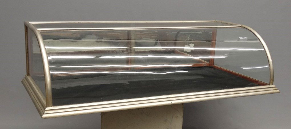 Table Top Showcase (1 of 3)