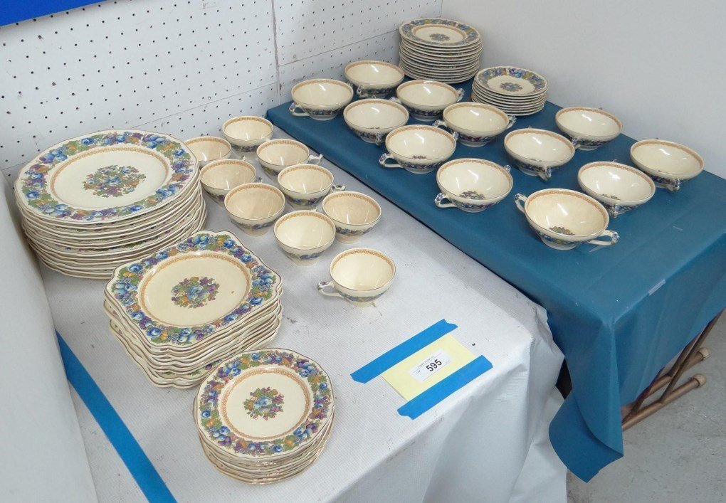 Crown Ducal "Florentine" Dinner Service (1 of 10)