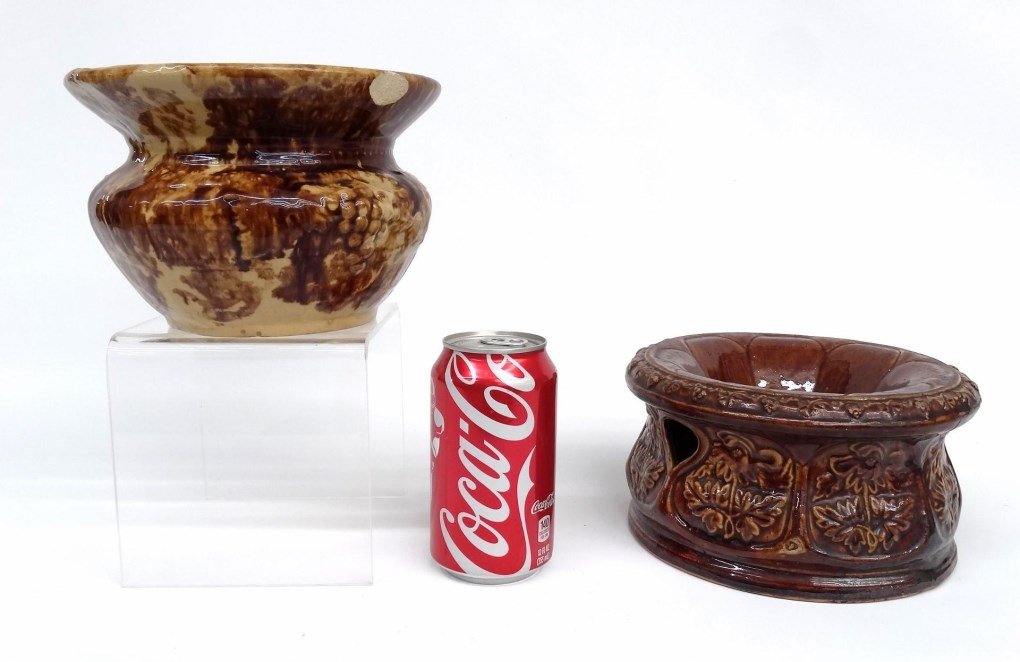 Rockingham Glaze Lot: Lot (2) Rockingham glaze spittoons. 7" D., 4" Ht., and 7 1/2" D., 5" Ht..
