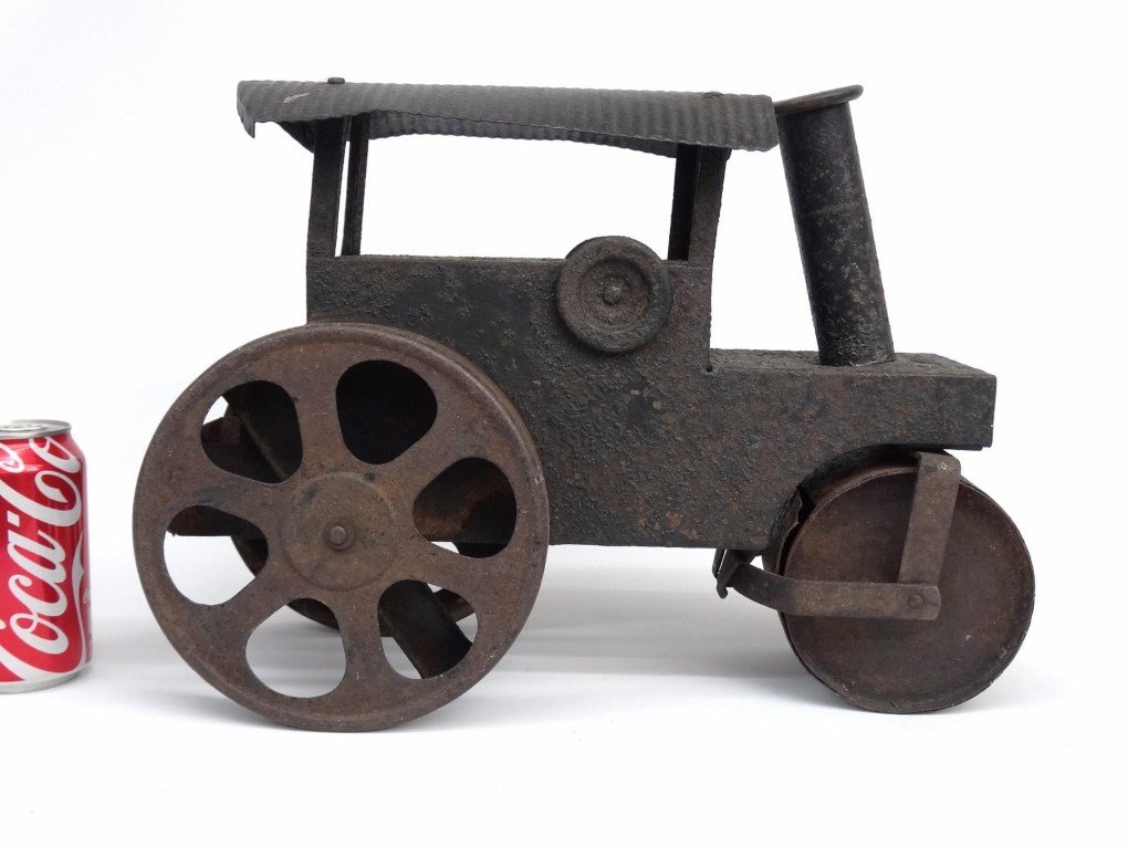 Pressed Steel Toy Steam Roller (1 of 8)