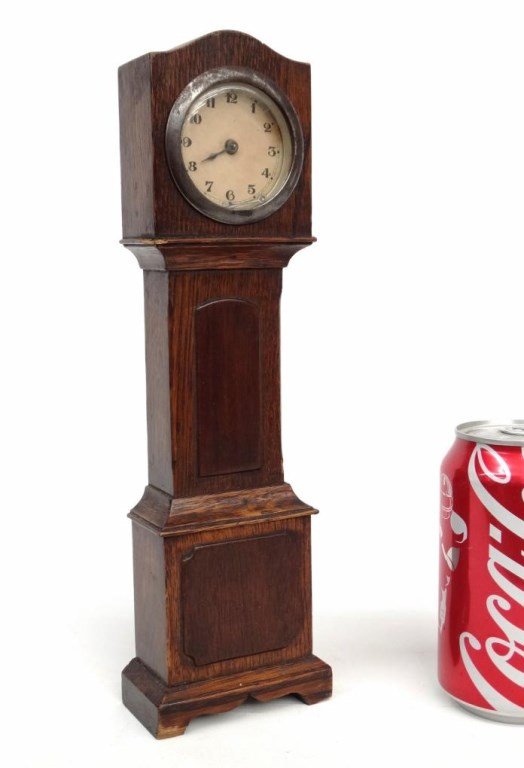 Miniature Grandfather Clock (1 of 4)
