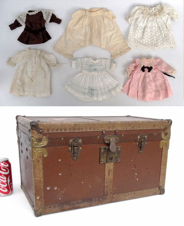 Doll's Trunk (1 of 6)