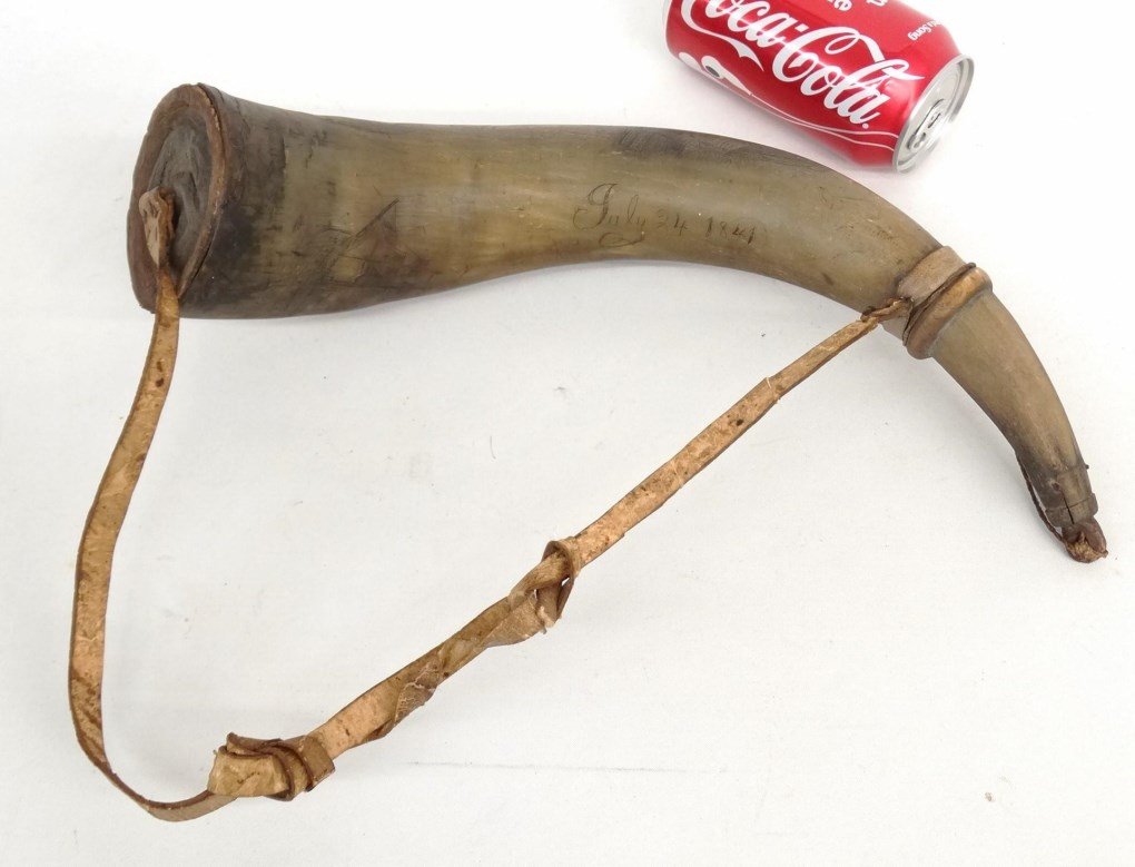 19th c. Powder Horn (1 of 10)