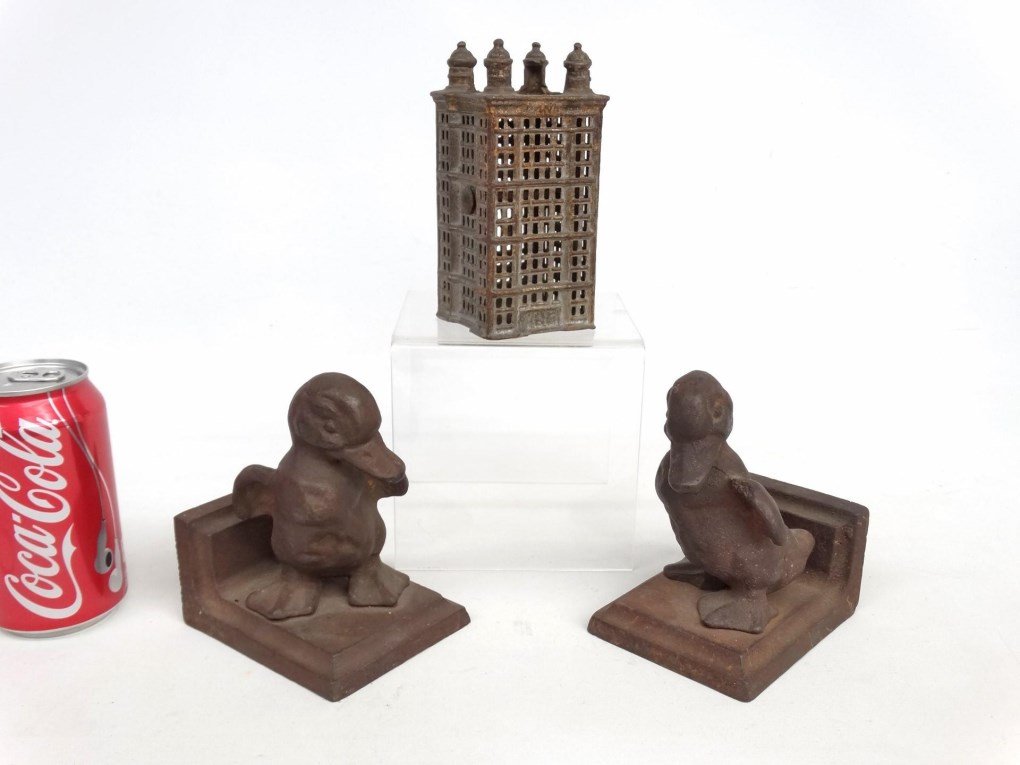 Building Bank & Bookends (1 of 5)