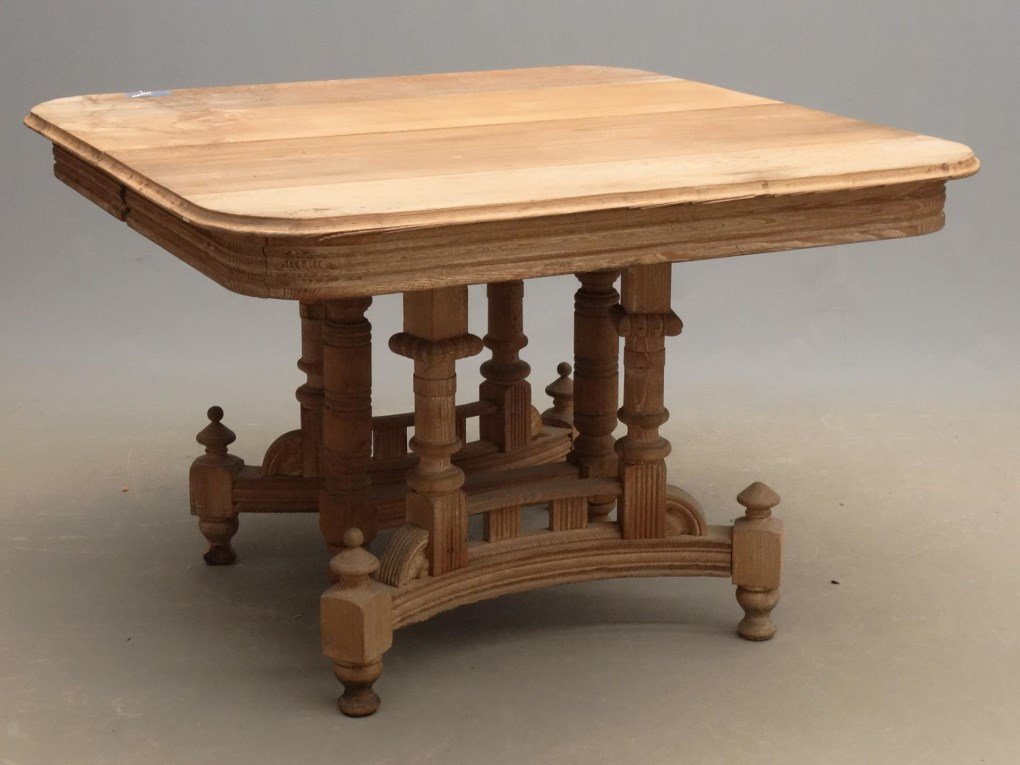 Victorian Table (1 of 3)