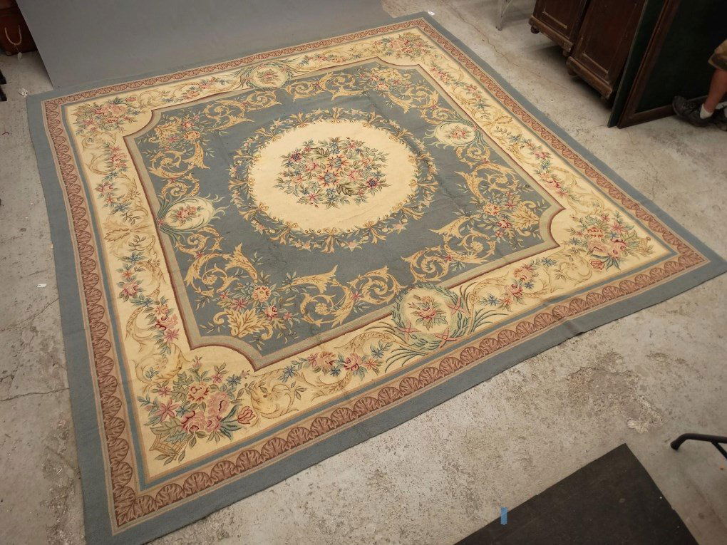 Roomsize Hooked Rug (1 of 5)