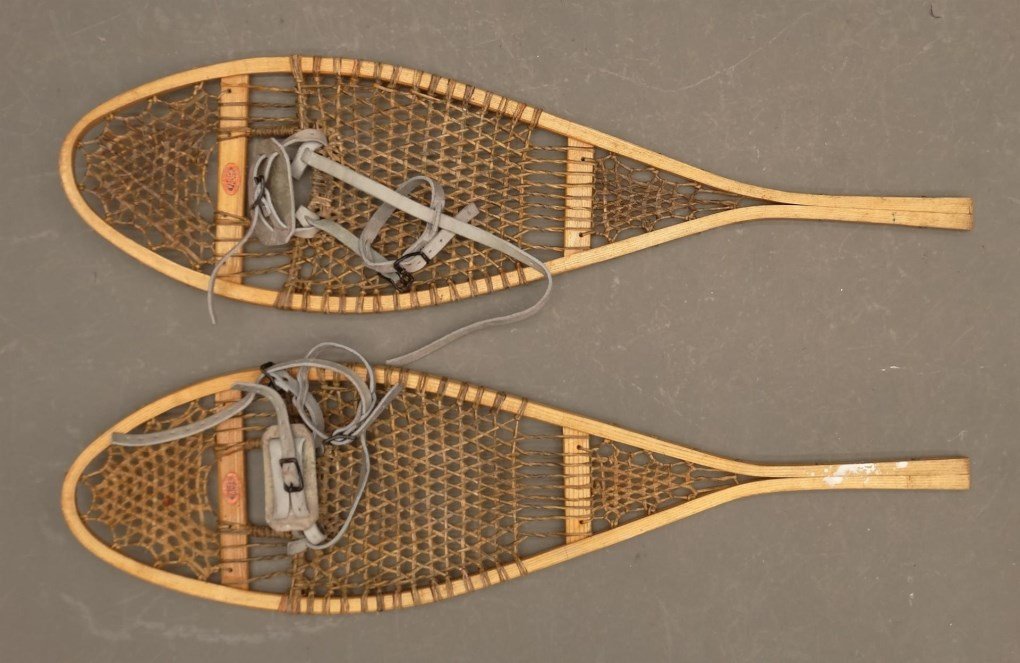 Pair Canadian Snowshoes (1 of 3)