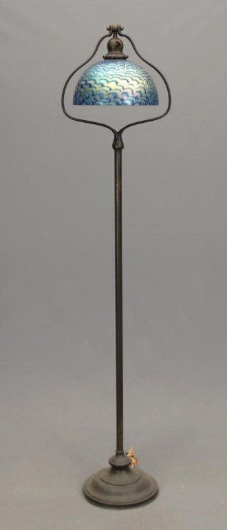 Handel Lamp With Shade (1 of 3)