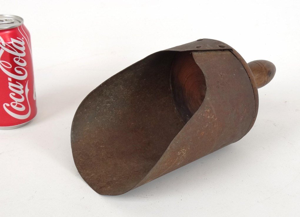19th c. Shaker Scoop (1 of 5)