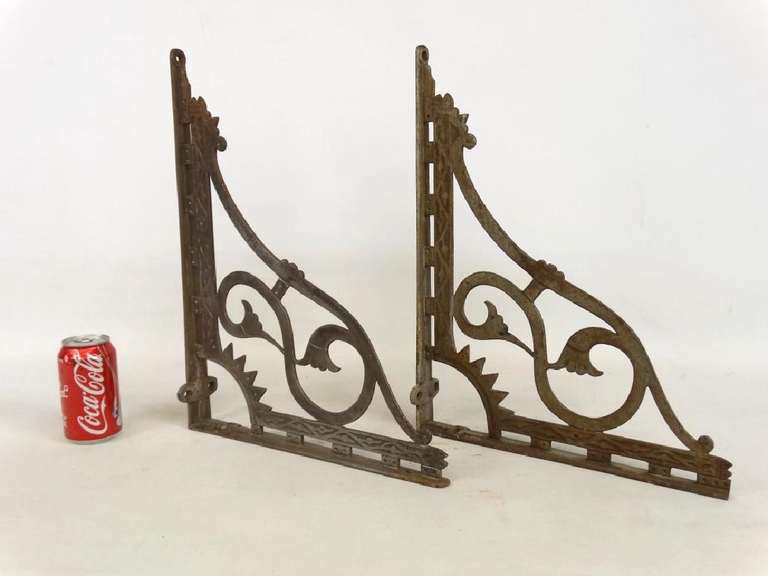 Pair Victorian Iron Shelf Brackets (1 of 3)