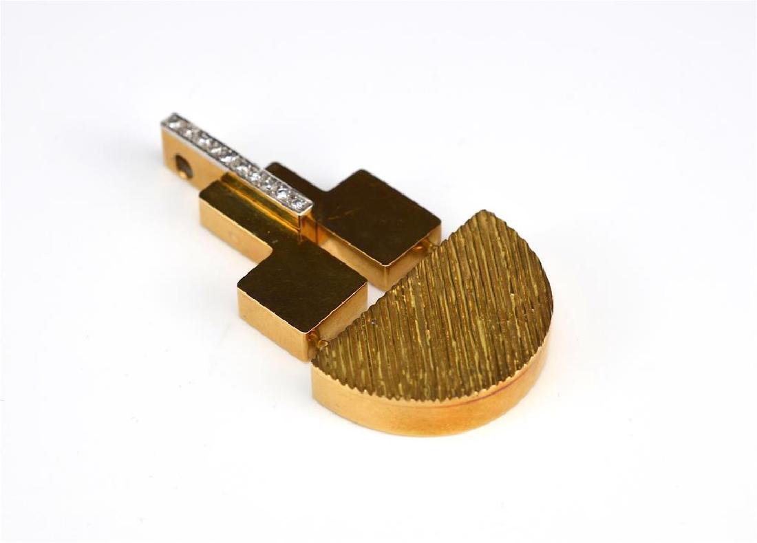 18K YELLOW GOLD AND DIAMOND MODERN PENDANT (1 of 2)