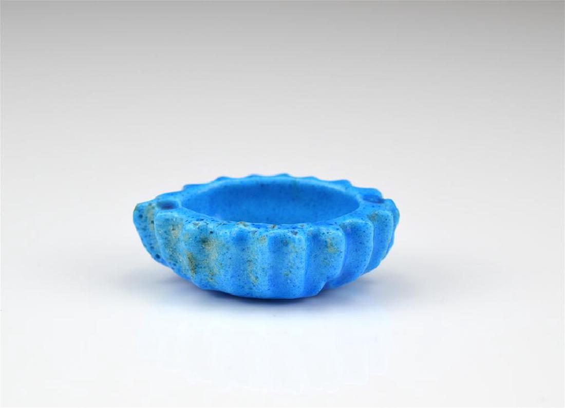 A SMALL TURQUOISE GLAZE POTTERY PINCH POT (1 of 1)
