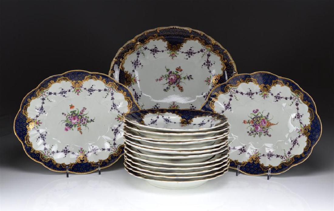 FIRST PERIOD WORCESTER PART DESSERT SERVICE (1 of 10)