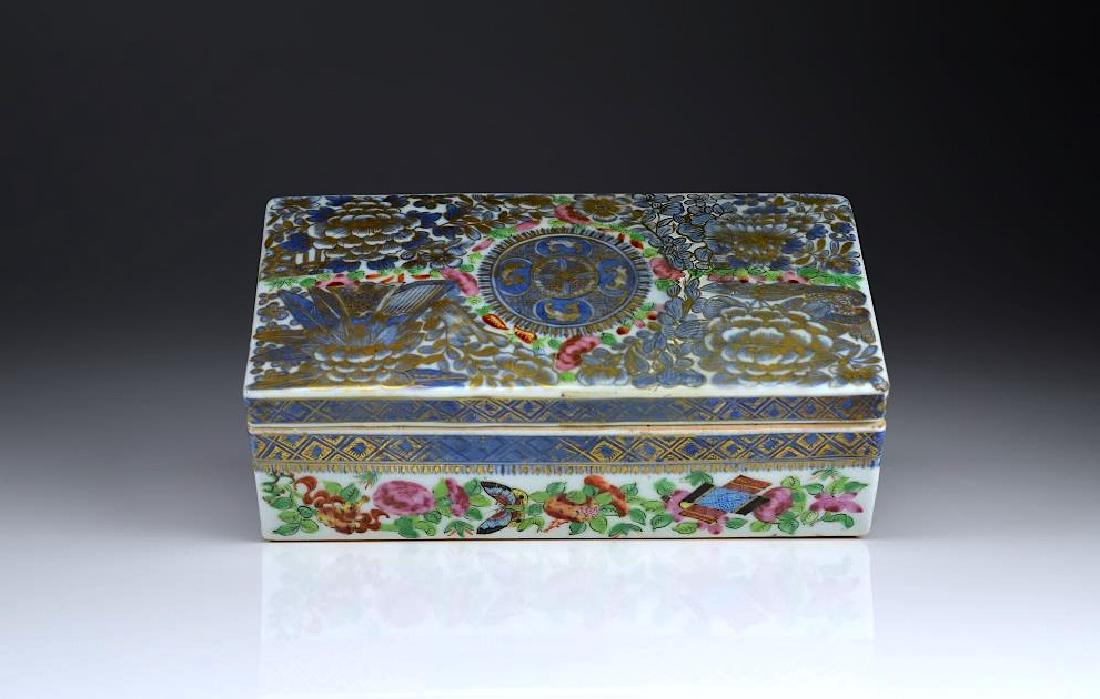 CHINESE EXPORT FAMILLE ROSE PORCELAIN PEN BOX (1 of 3)