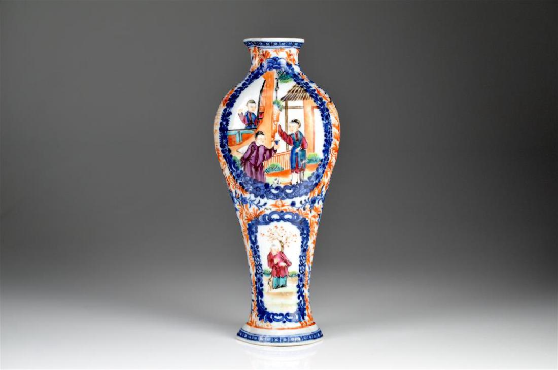 CHINESE EXPORT FAMILLE ROSE PORCELAIN VASE (1 of 7)