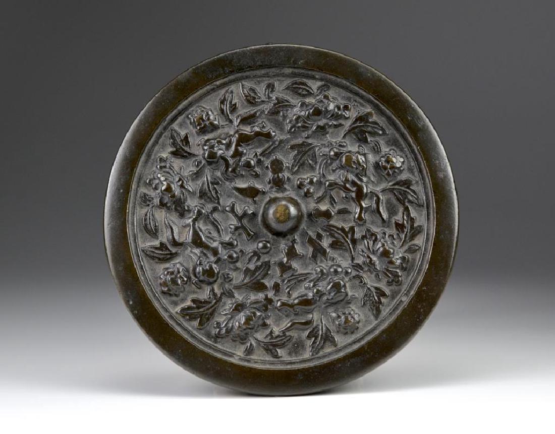 CHINESE QING DYNASTY BRONZE HAND MIRROR (1 of 5)