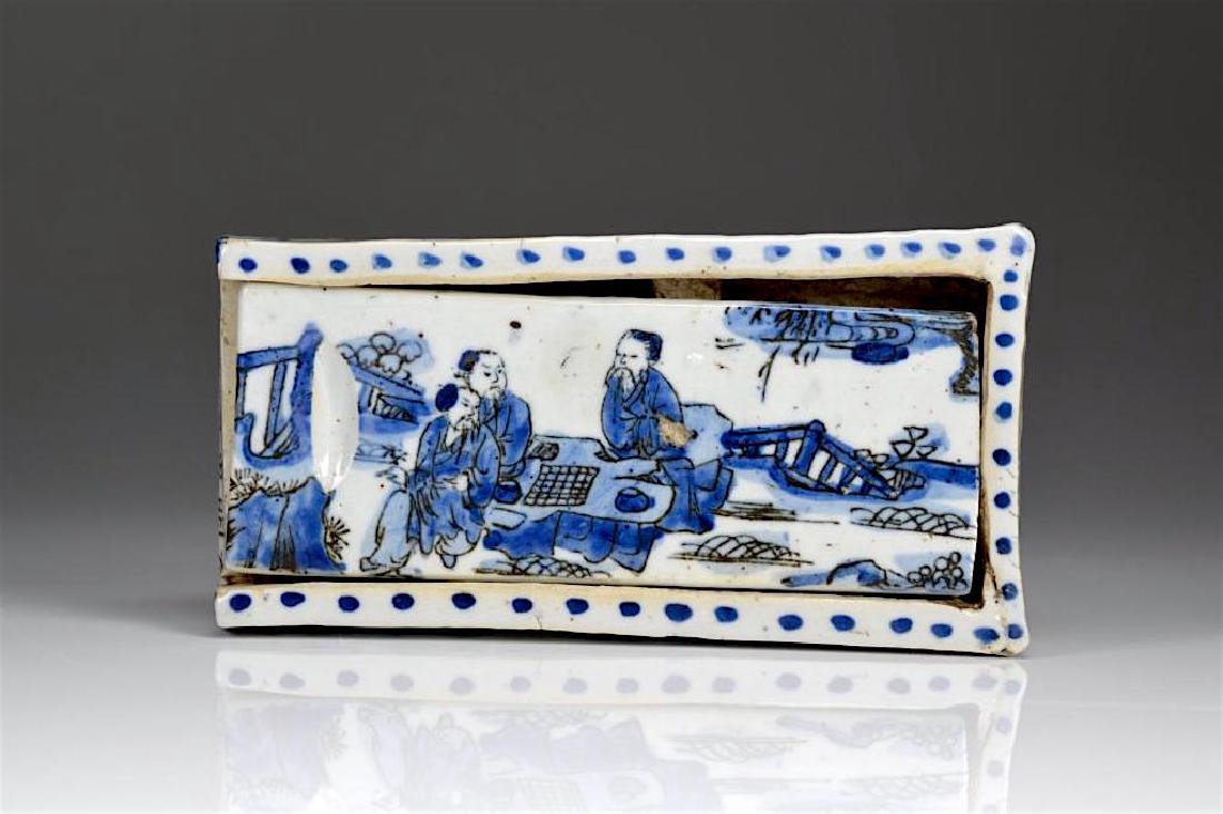 CHINESE BLUE & WHITE PORCELAIN SLIDING BOX (1 of 4)