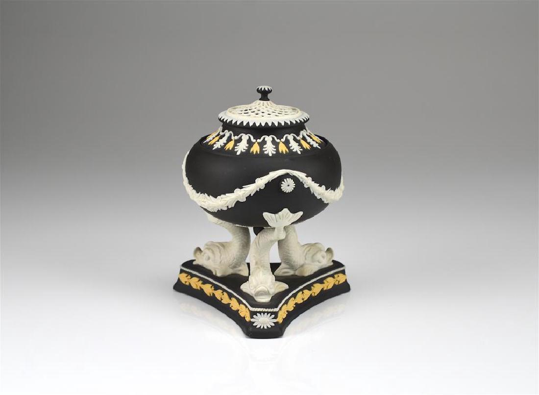 Wedgwood black basalt Jasperware pastille burner (1 of 4)