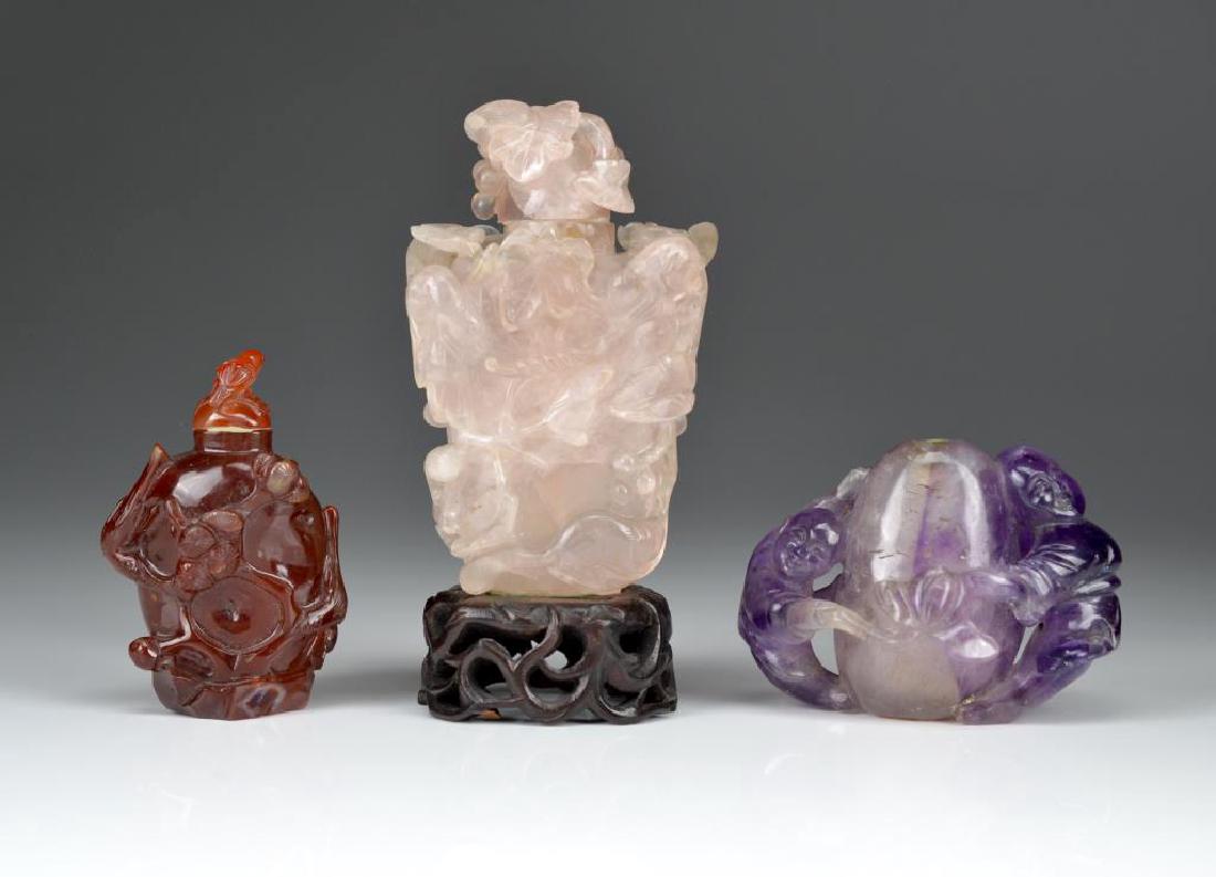 THREE QUARTZ AND AGATE FIGURAL SNUFF BOTTLES (1 of 6)