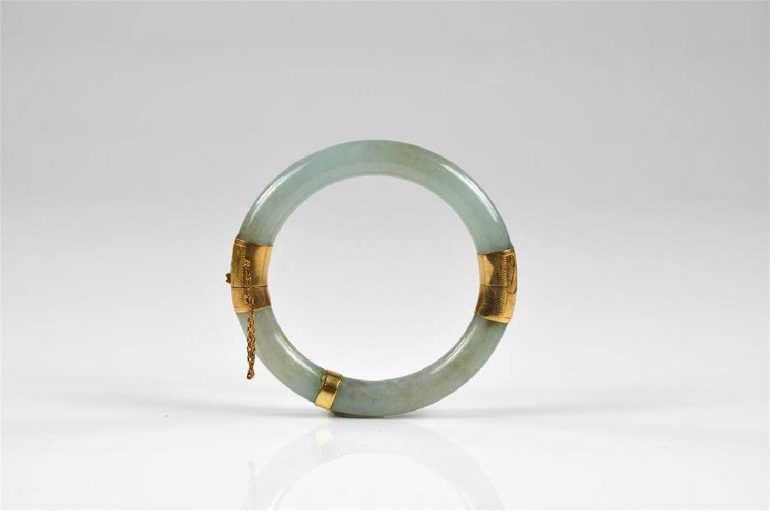 GOLD & JADEITE BANGLE BRACELET (1 of 1)