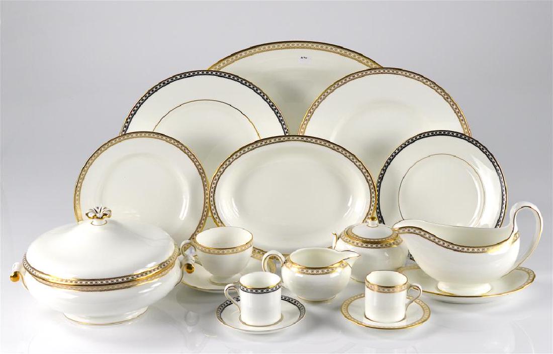 Set of Wedgwood Gold & Black Ulander dinnerware (1 of 7)