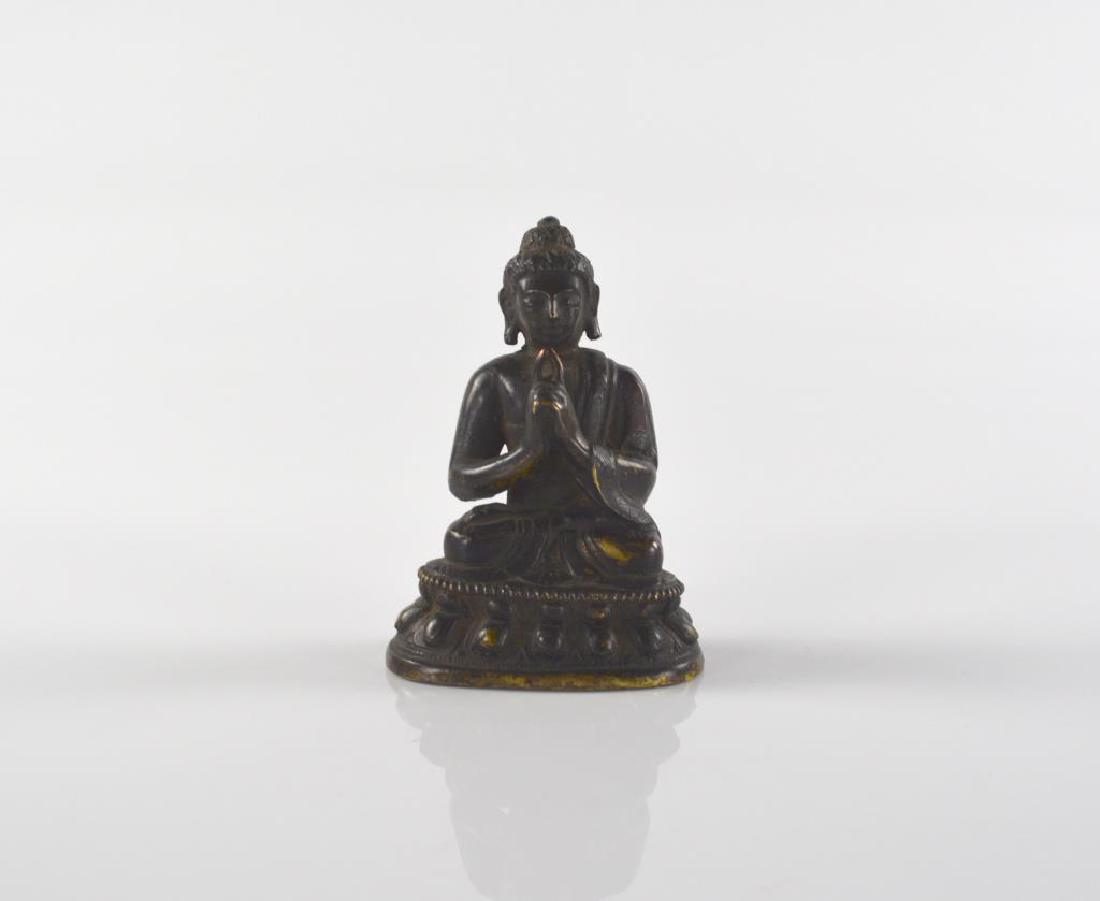 CHINESE BRONZE FIGURE OF A SEATED BUDDHA (1 of 6)