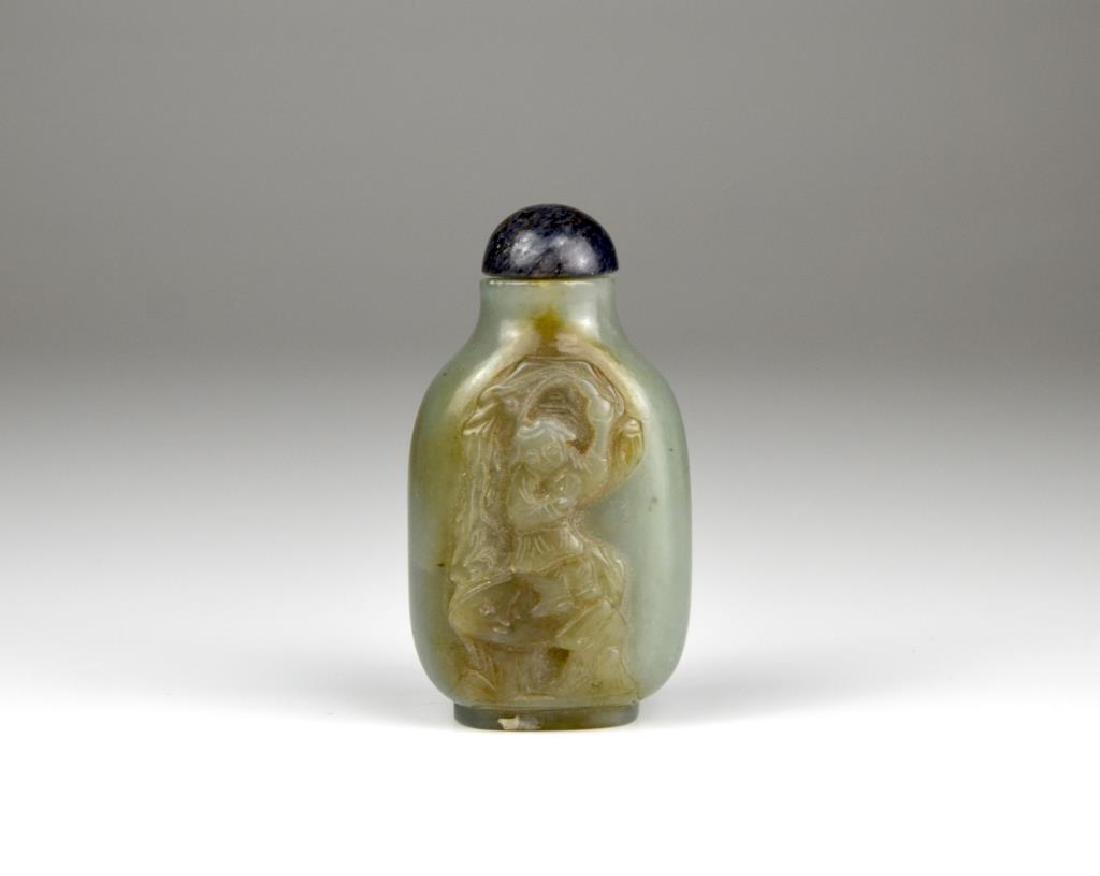 CHINESE CELADON JADE SNUFF BOTTLE (1 of 5)