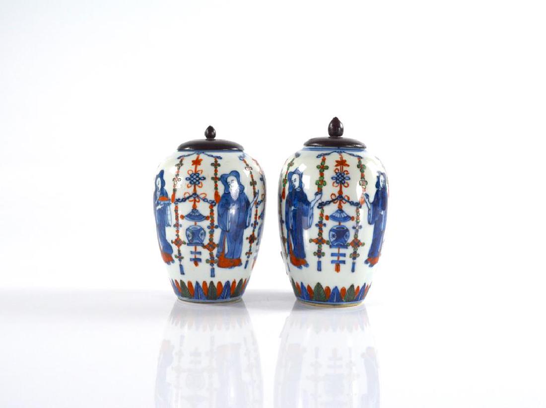 PAIR OF CHINESE ENAMEL PAINTED PORCELAIN TEA CADDY (1 of 4)