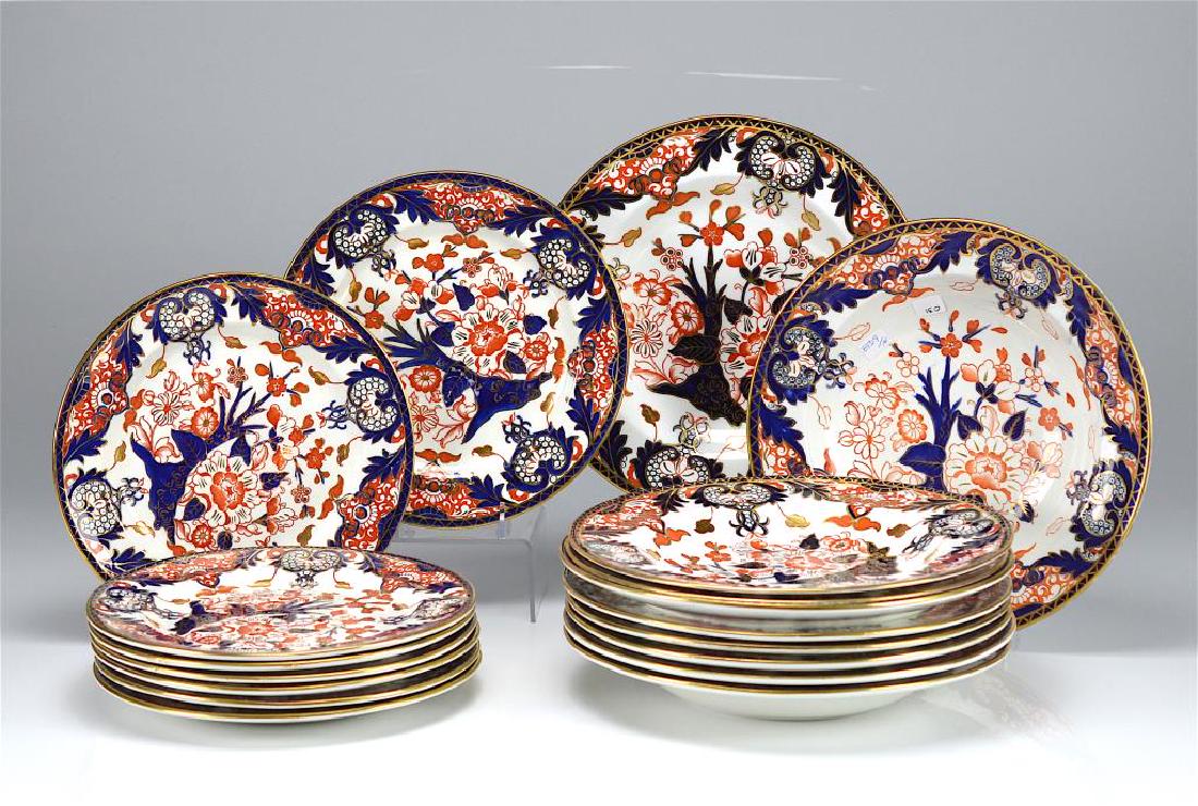 Royal Crown Derby Kings pattern bowls & plates (1 of 10)