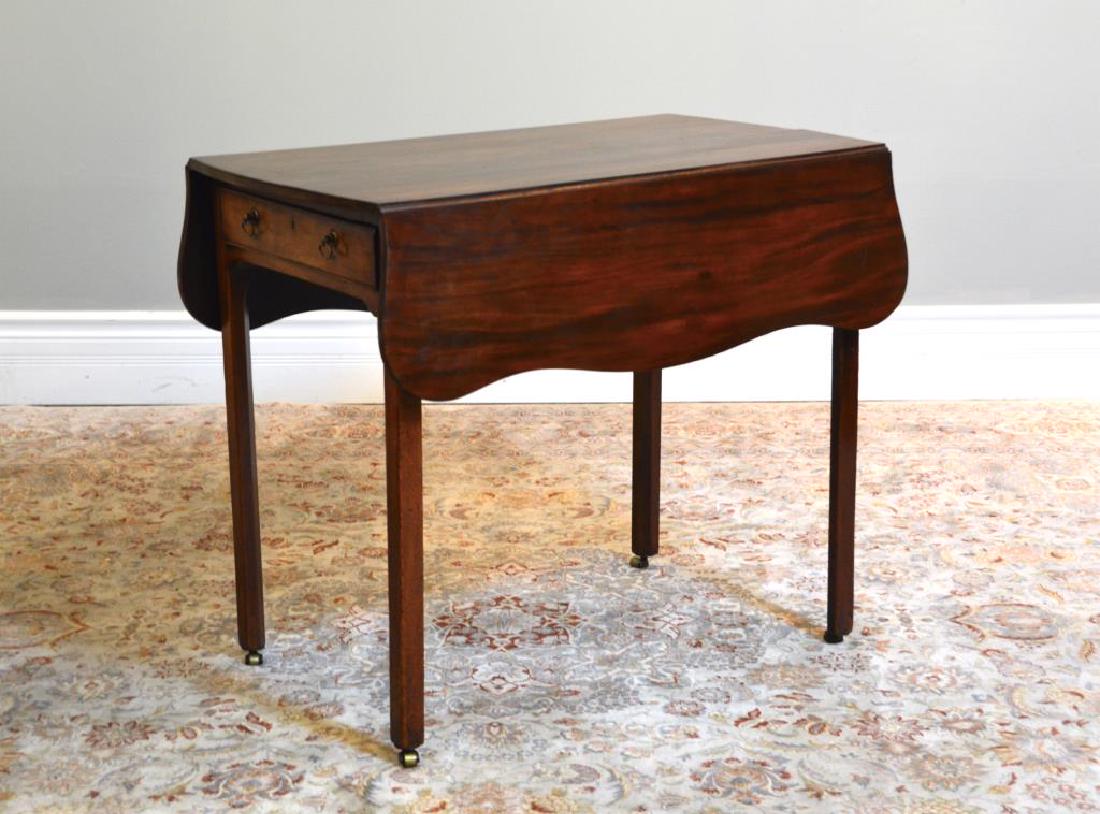 Georgian mahogany drop leaf Pembroke table (1 of 2)