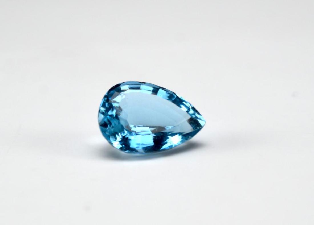 Loose pear-shaped topaz gemstone (1 of 1)
