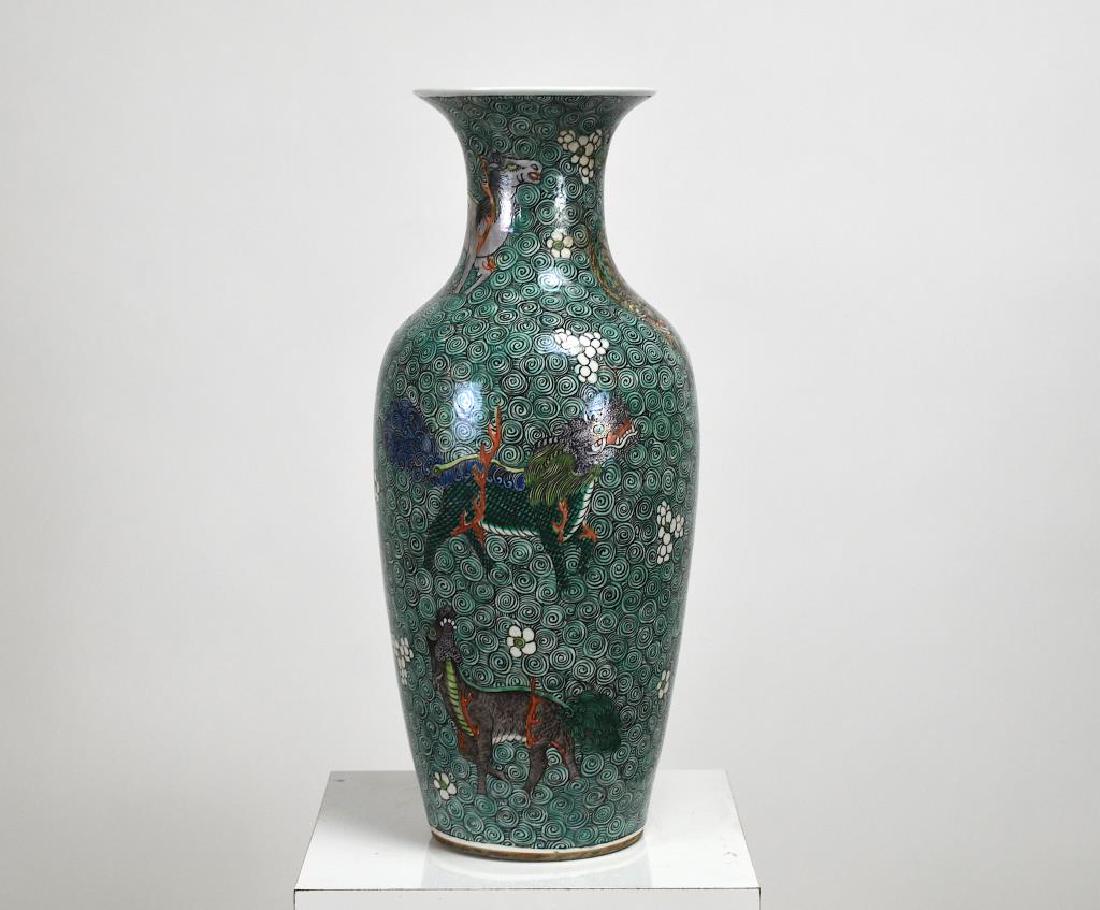 CHINESE FAMILLE VERTE PORCELAIN VASE (1 of 6)