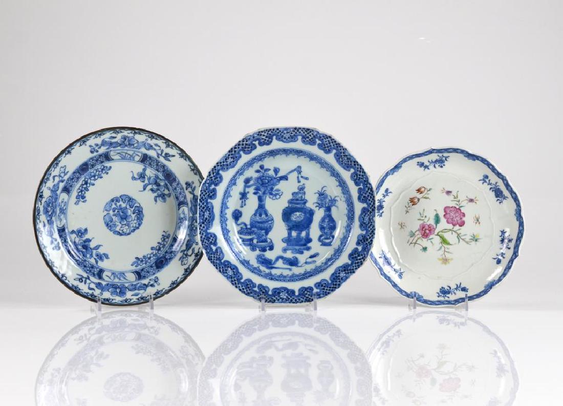 THREE CHINESE 18TH C. EXPORT BLUE & WHITE DISHES (1 of 8)