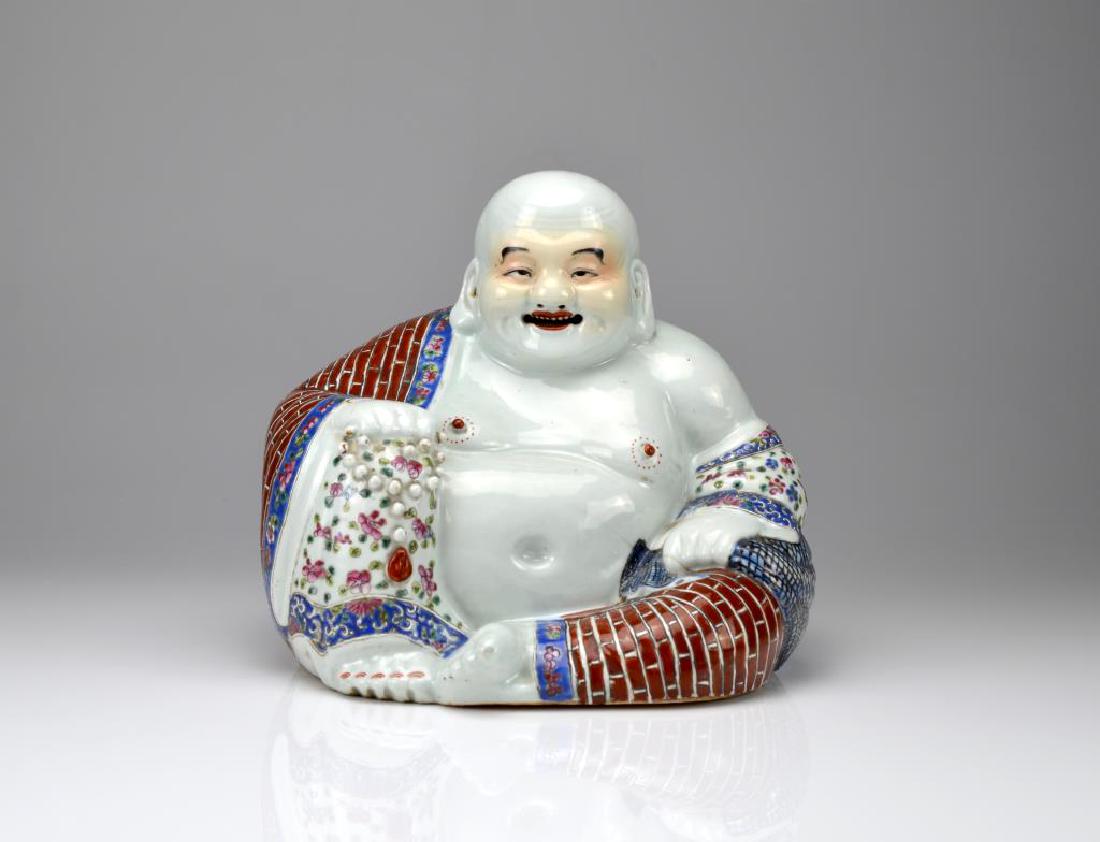 CHINESE REPUBLICAN FAMILLE ROSE PORCELAIN BUDDHA: Base with impressed Zhu Mao Ji mark. H. 27cm (10 1/2 in.)