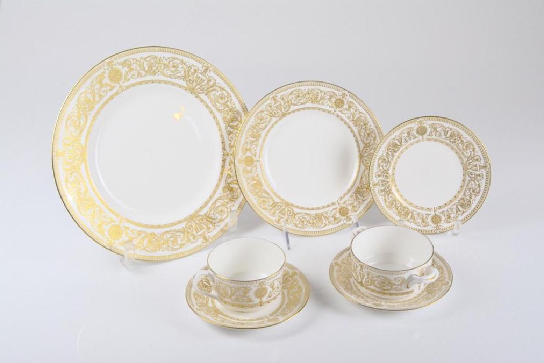 45 piece Worcester Hyde Park dinner service: 45 piece Worcester Hyde Park dinner service Dinner set includes: nine dinner plates, nine cups and saucers, nine bread and butter, nine luncheon plates, and nine cream soup bowls and saucers.