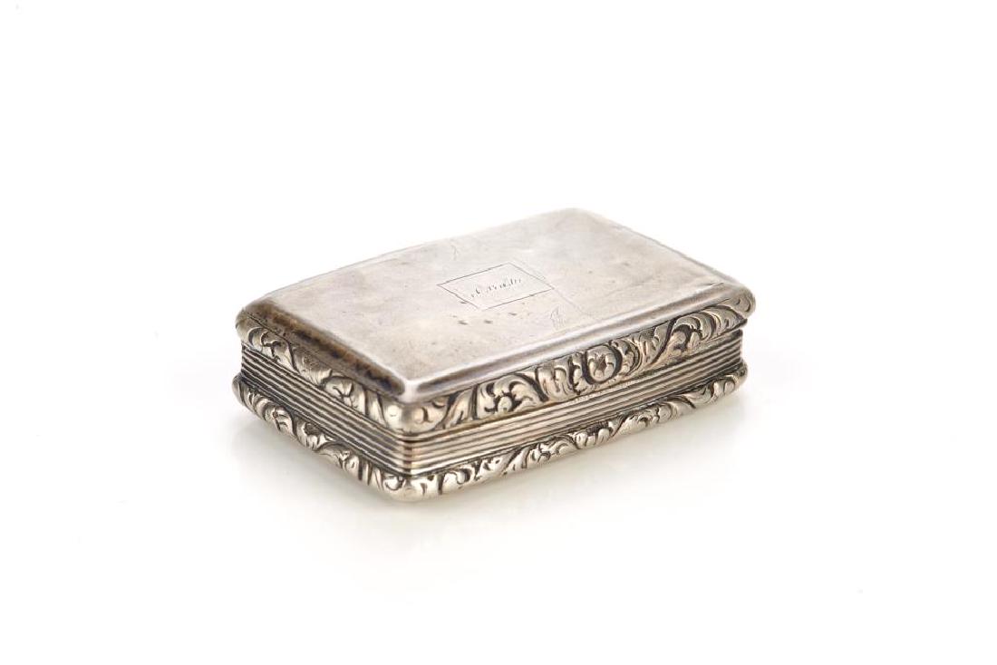 Georgian silver snuff box (1 of 7)