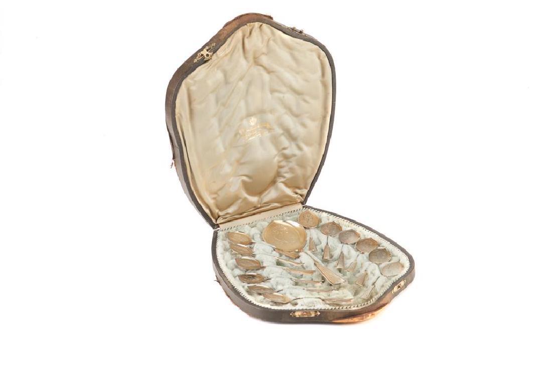 Cased 19th C Dutch silver ice cream set (1 of 15)