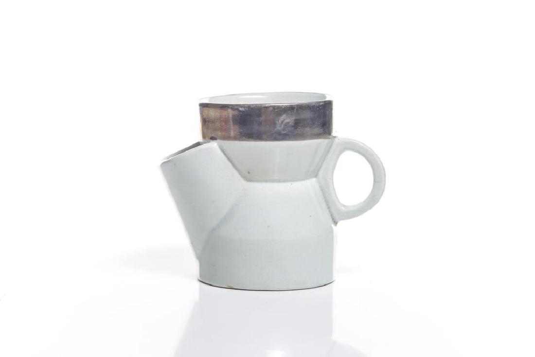 St. Johns ironstone shaving mug: with silver lustre band, printed Stone Chinaware Co. mark, H. 10.5 cm (4 1/4 in.)