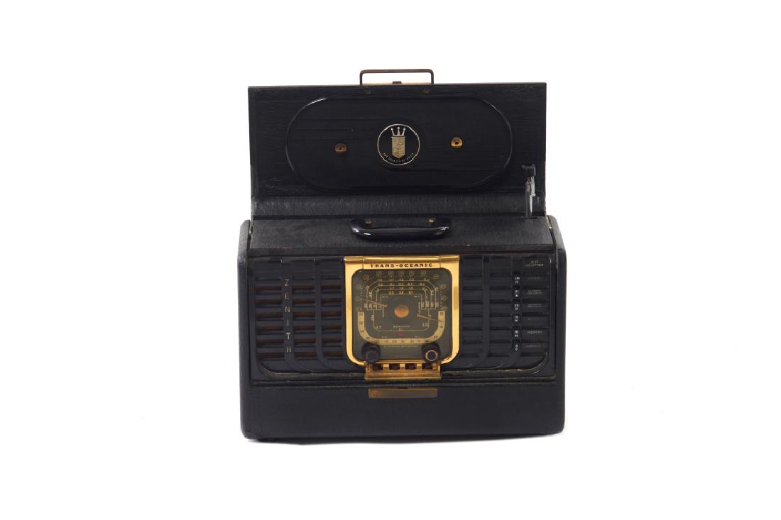 VINTAGE TRANS OCEANIC RADIO BY ZENITH: .