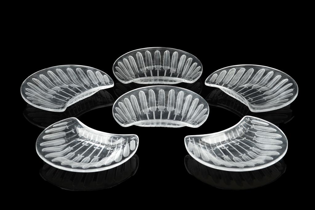 SET OF SIX LALIQUE FRANCE CRESCENT SIDE PLATES (1 of 3)