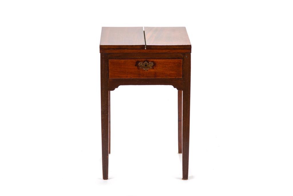 GEORGIAN MAHOGANY FLIP TOP SIDE TABLE (1 of 6)