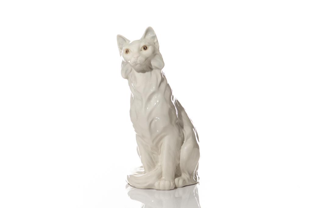 ROYAL DUX PORCELAIN CAT: Made in Czechoslovakia, with stamp mark to underside. H. 40.5 cm (16 in)